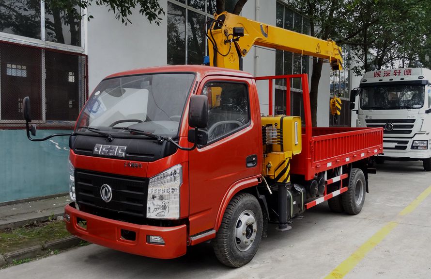 東風(fēng)藍牌小型隨車吊