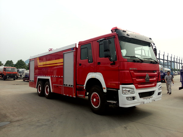 消防車泡沫消防車